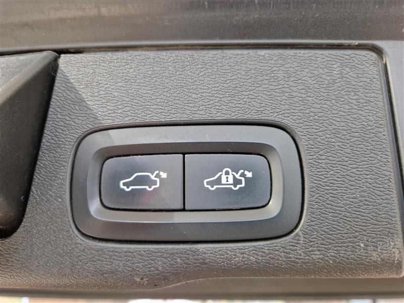 VOLVO XC60 2019