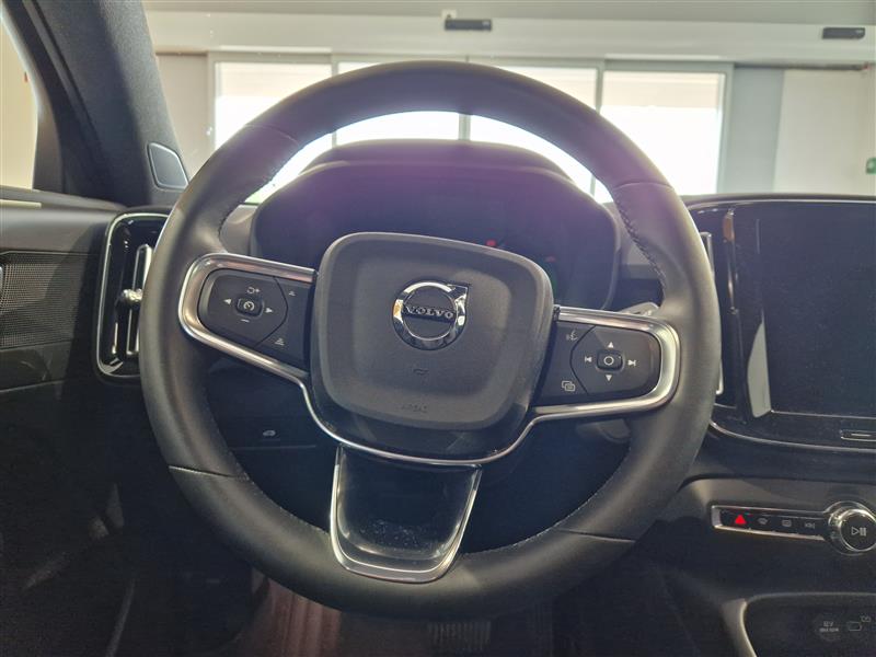 VOLVO C40 2024