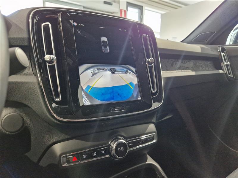 VOLVO C40 2024