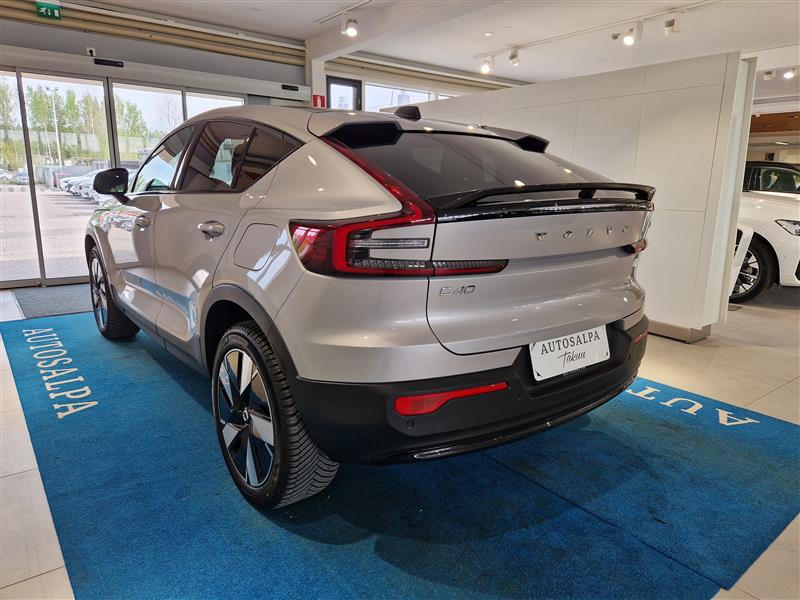 VOLVO C40 2024