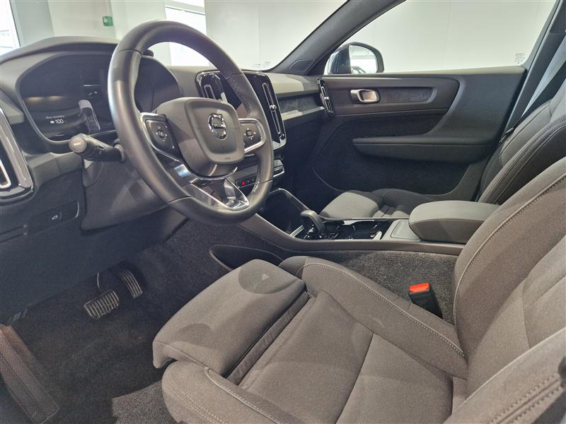 VOLVO C40 2024