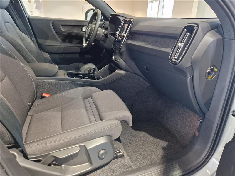 VOLVO C40 2024