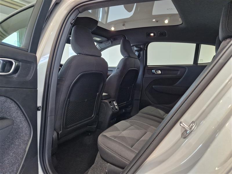 VOLVO C40 2024