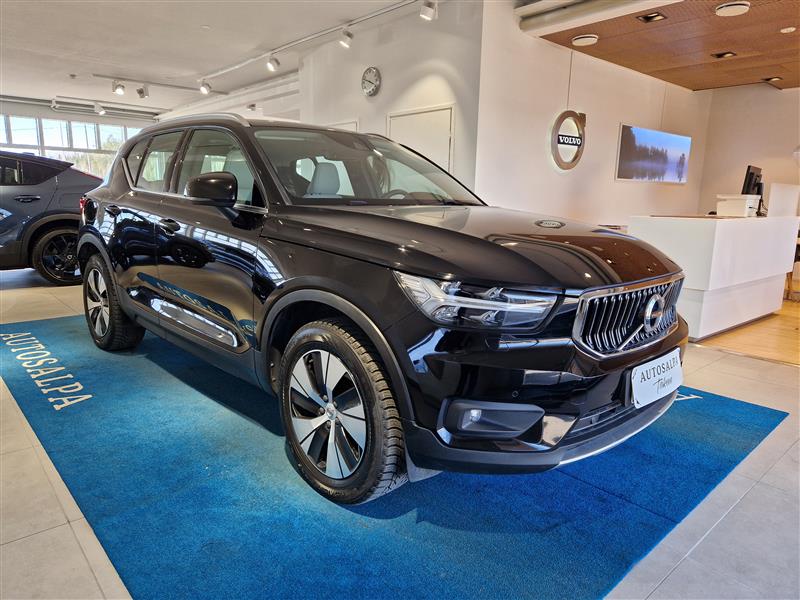 VOLVO XC40 2021