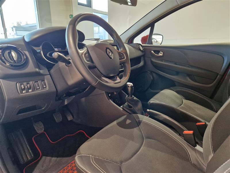 RENAULT Clio 2016