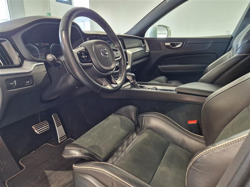 VOLVO XC60 2019