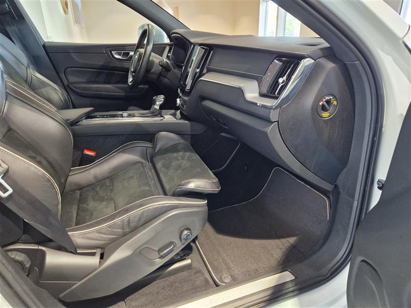 VOLVO XC60 2019