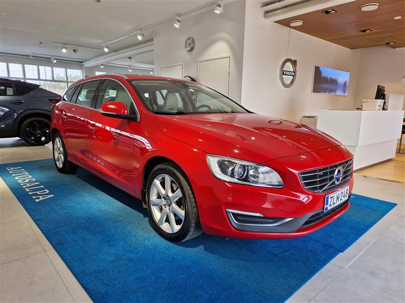 VOLVO V60 2017