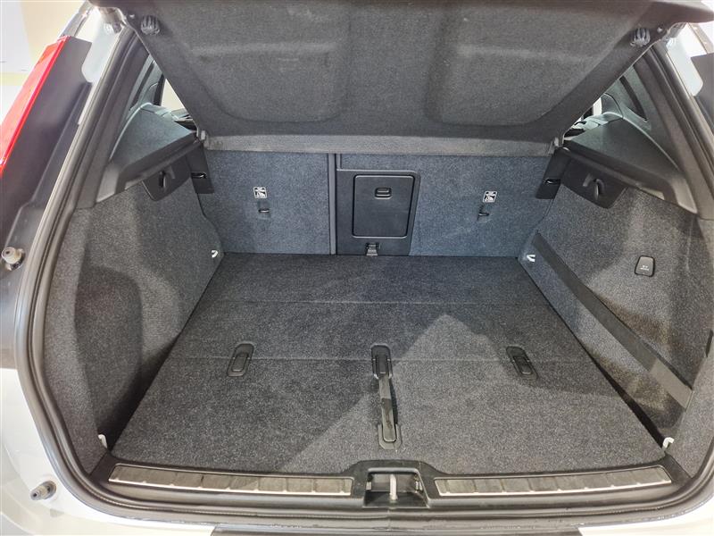 VOLVO XC40 2020
