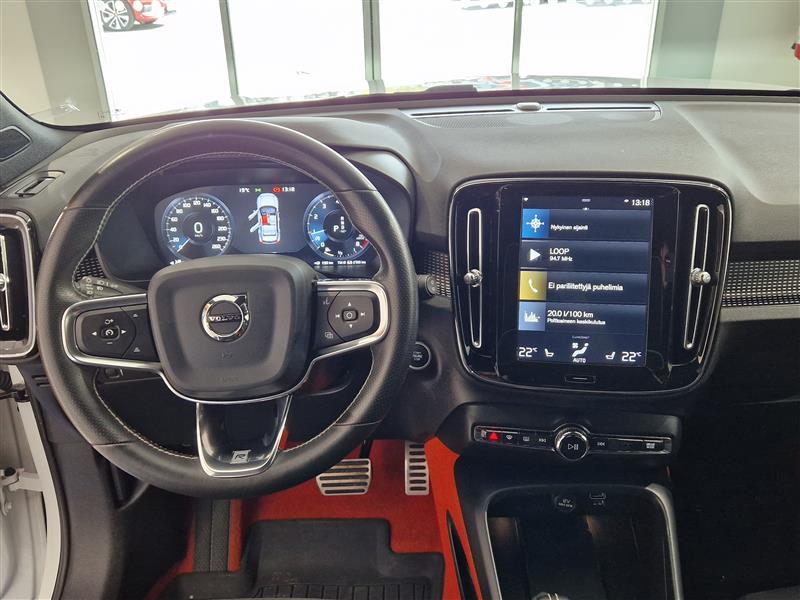 VOLVO XC40 2020