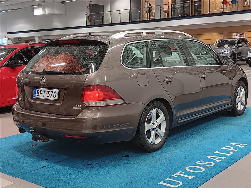 VOLKSWAGEN Golf 2013