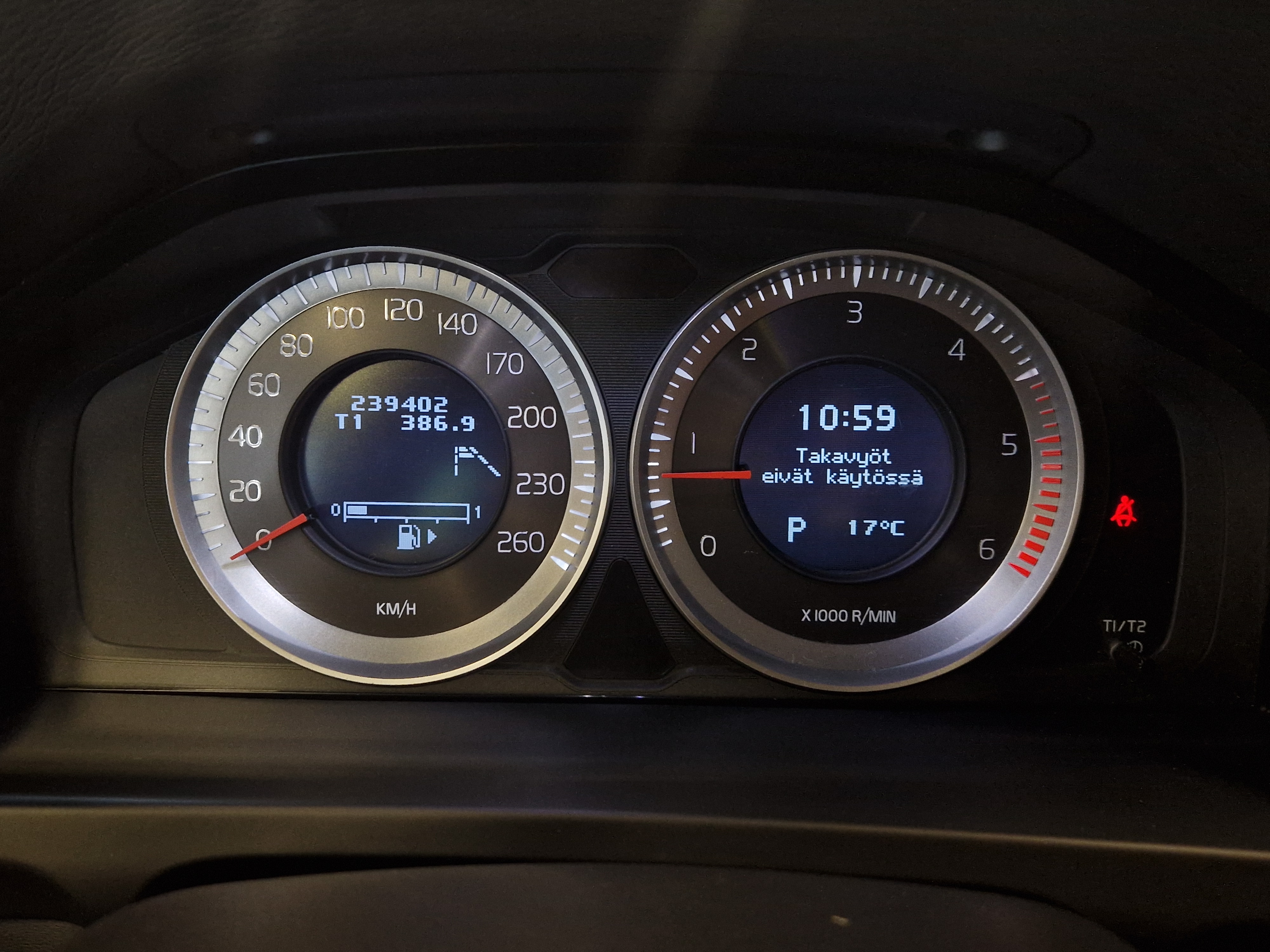 VOLVO V60 2013