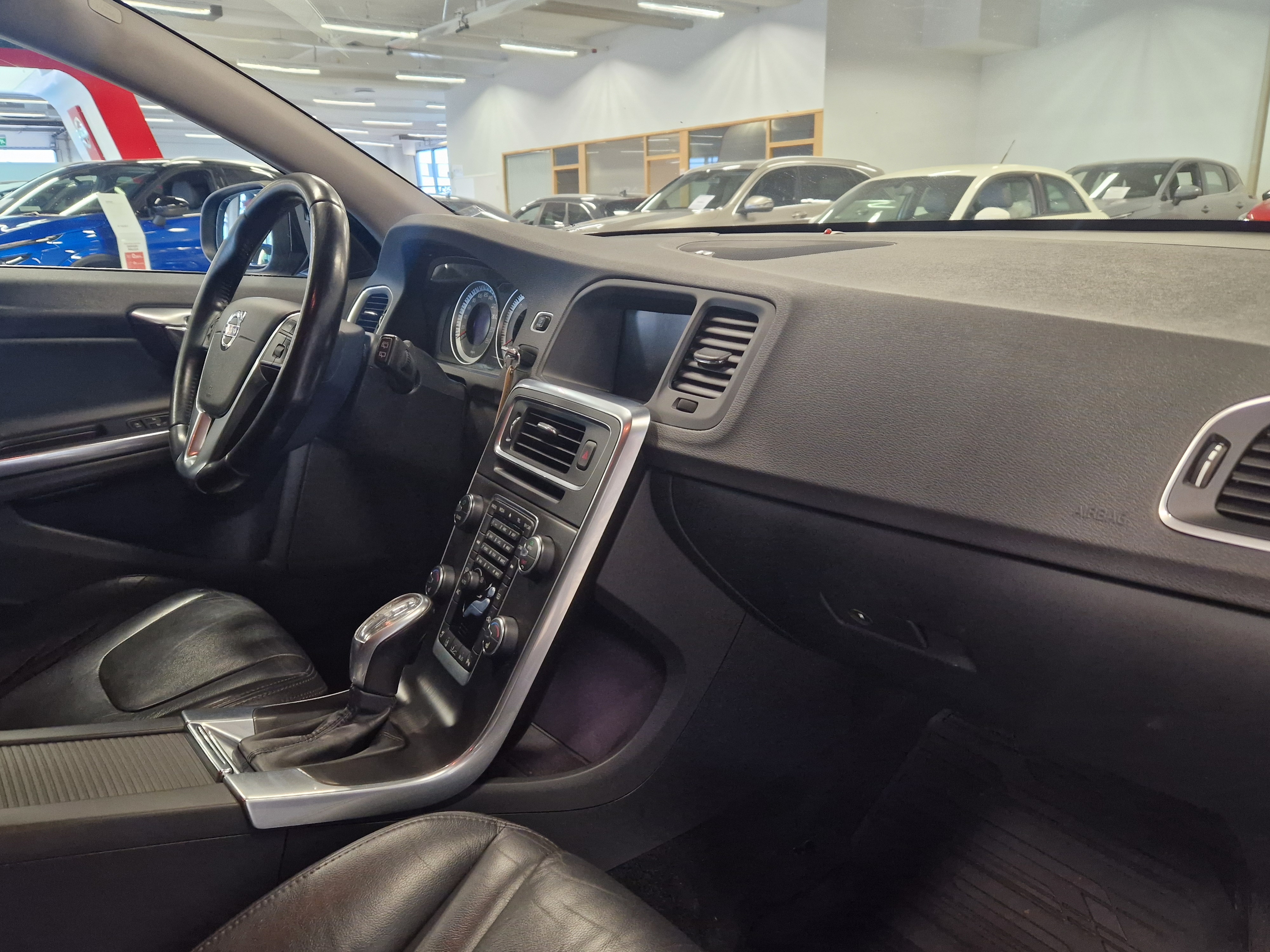 VOLVO V60 2013