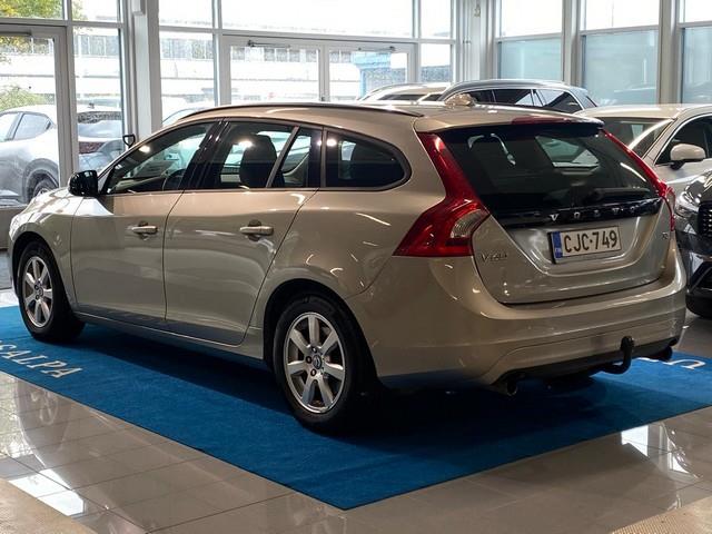 VOLVO V60 2014
