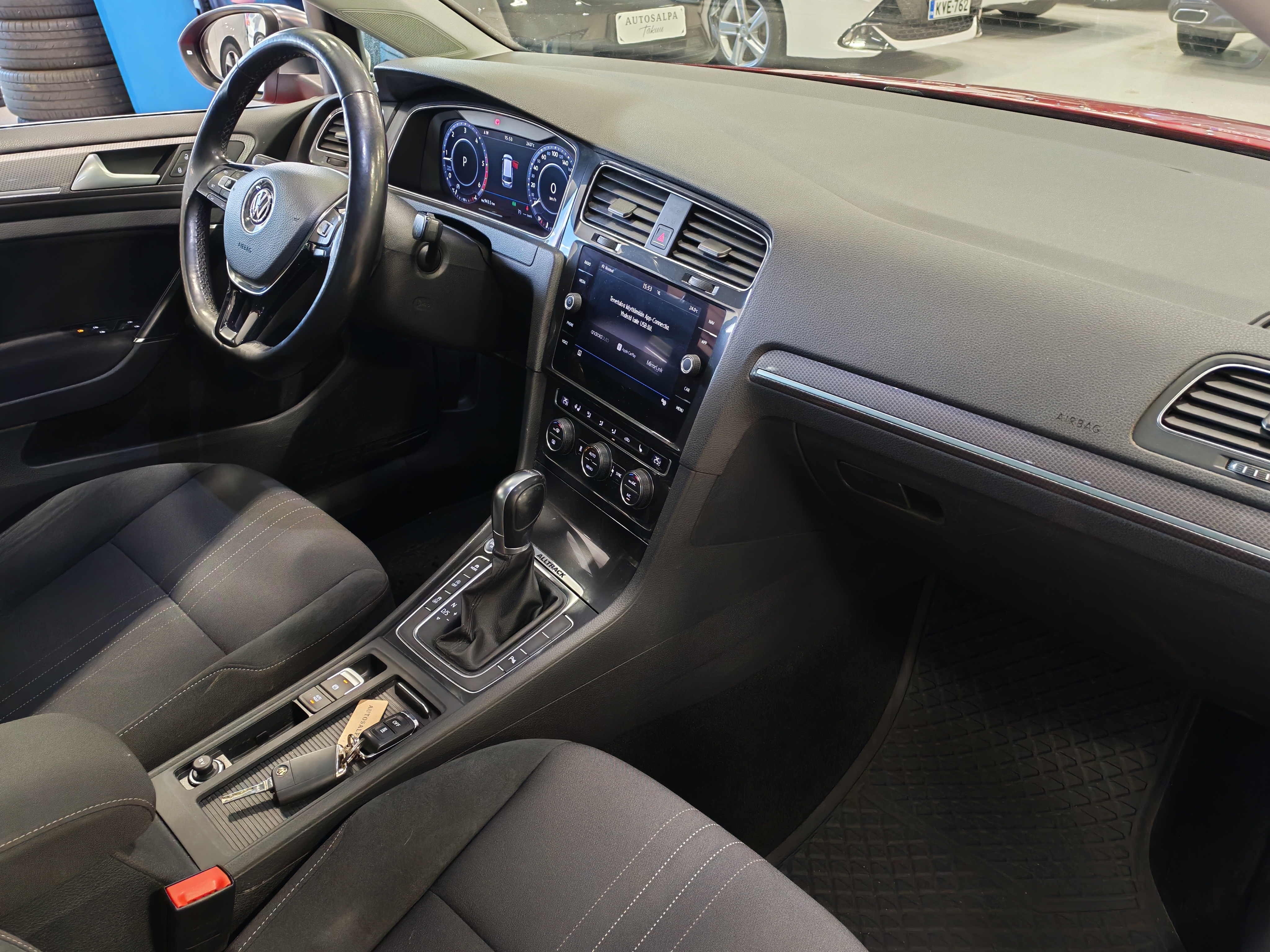 VOLKSWAGEN Golf 2017