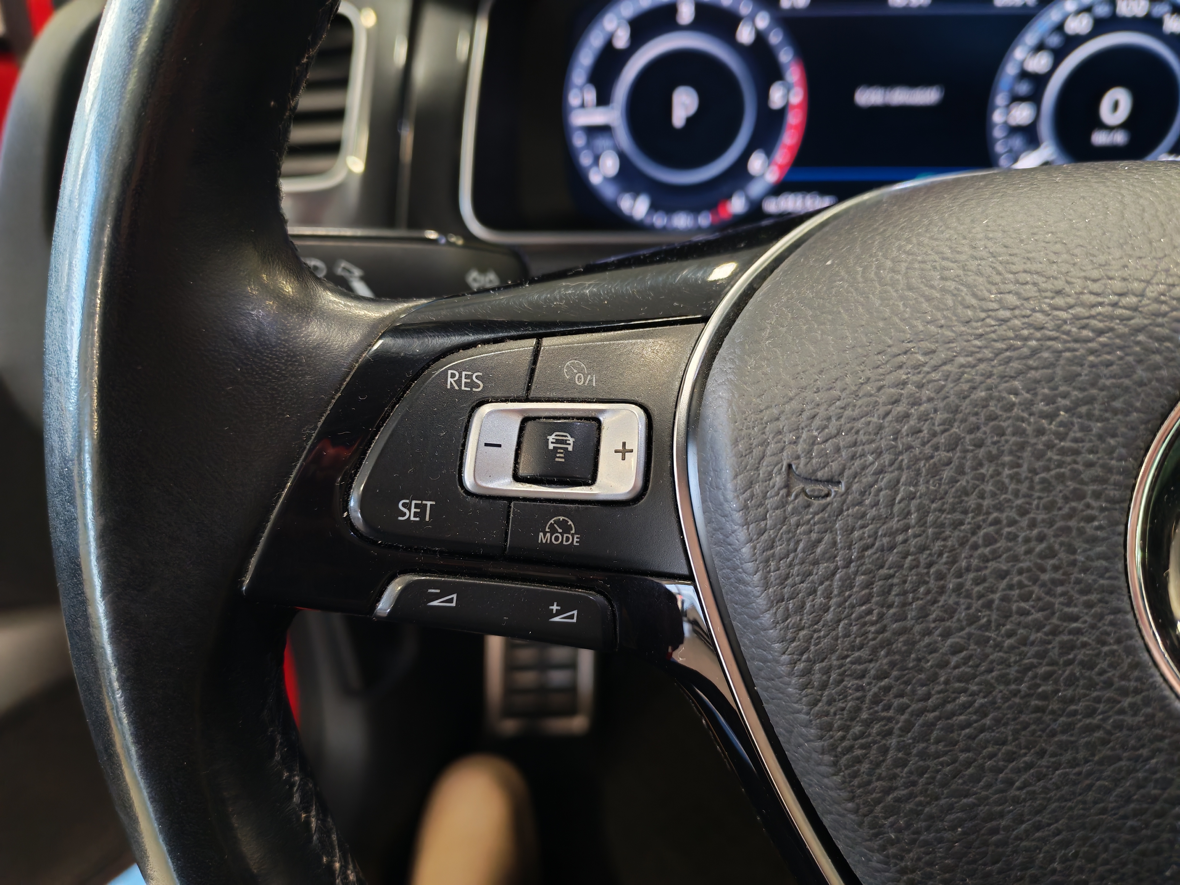 VOLKSWAGEN Golf 2017