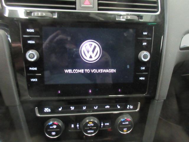 VOLKSWAGEN Golf 2017