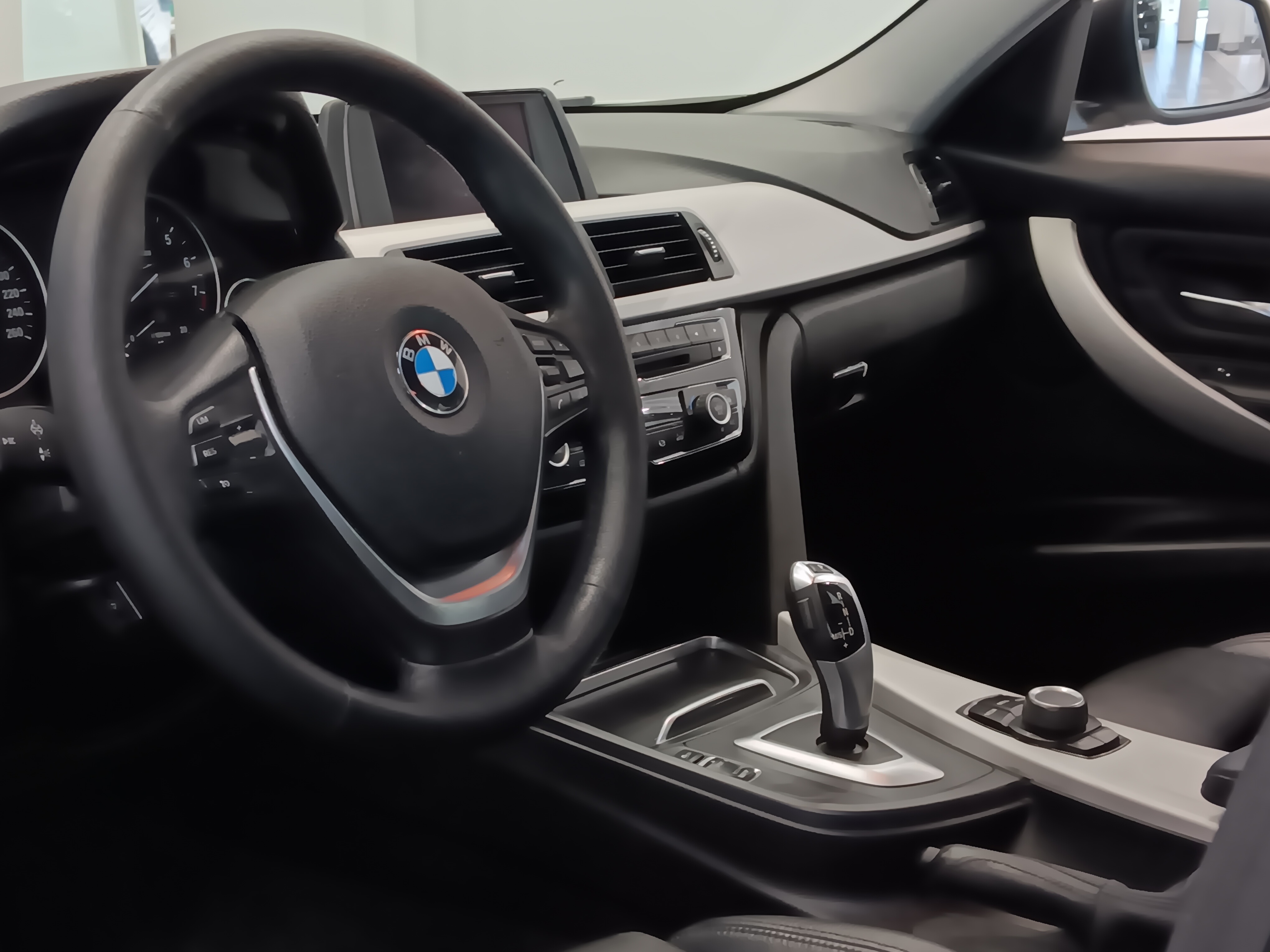 BMW 320 2018