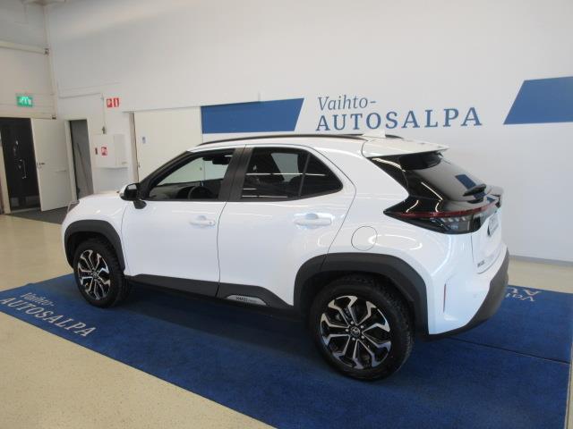 TOYOTA Yaris Cross 2024