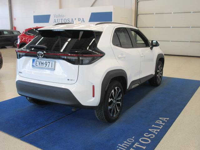 TOYOTA Yaris Cross 2024