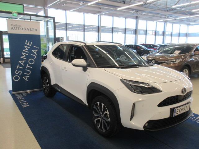 TOYOTA Yaris Cross 2024