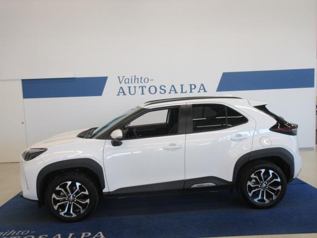 TOYOTA Yaris Cross 2024