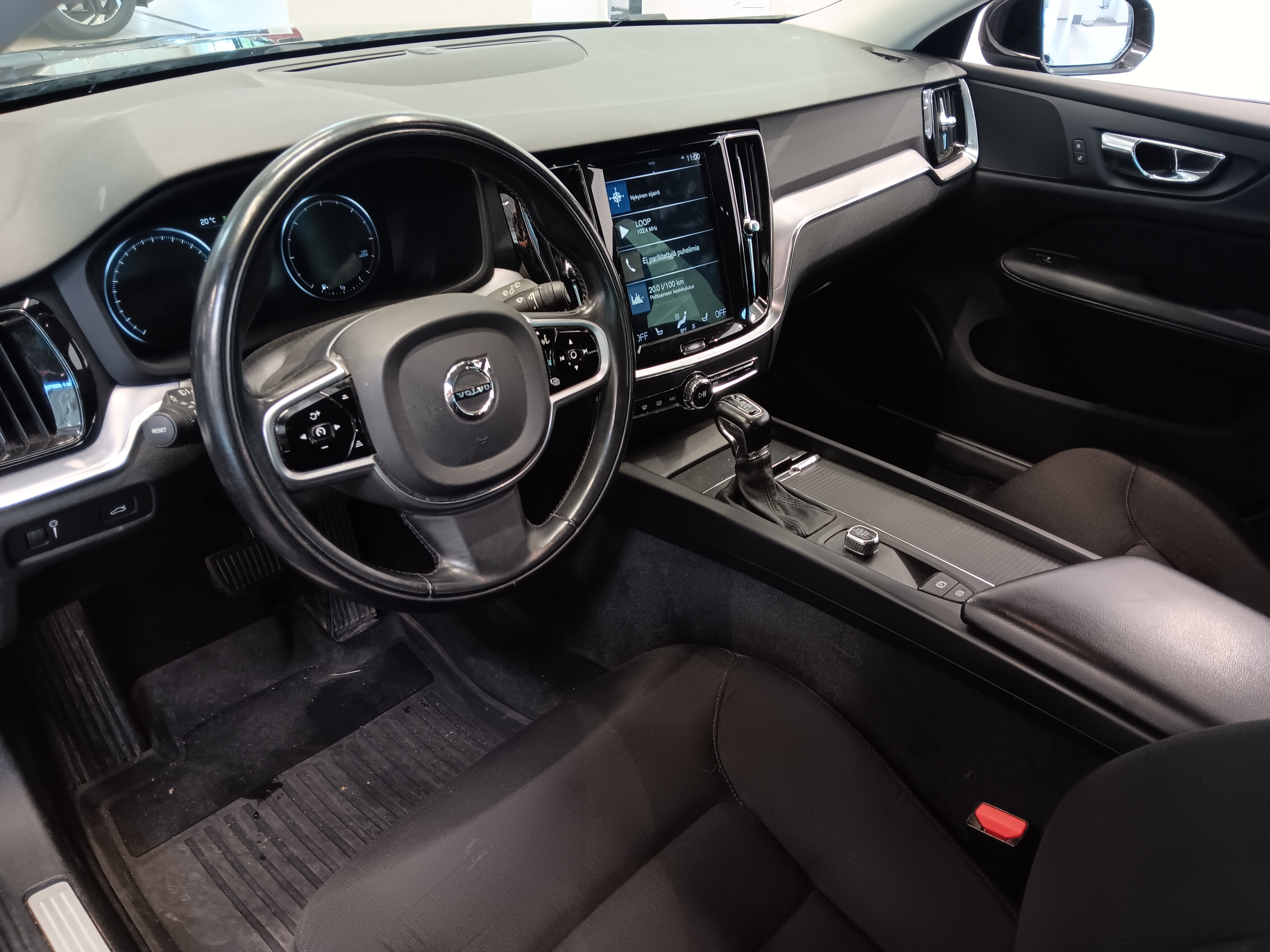 VOLVO V60 2019
