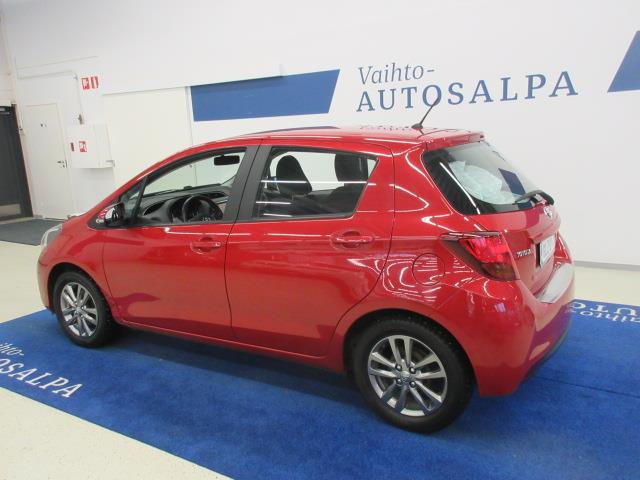 TOYOTA Yaris 2016
