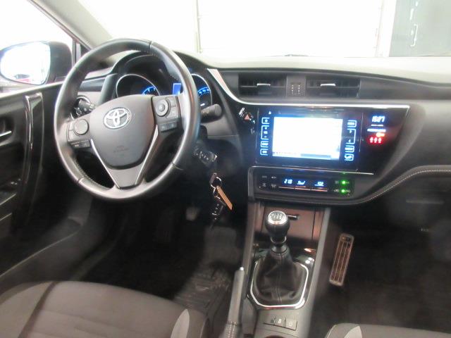 TOYOTA Auris 2017
