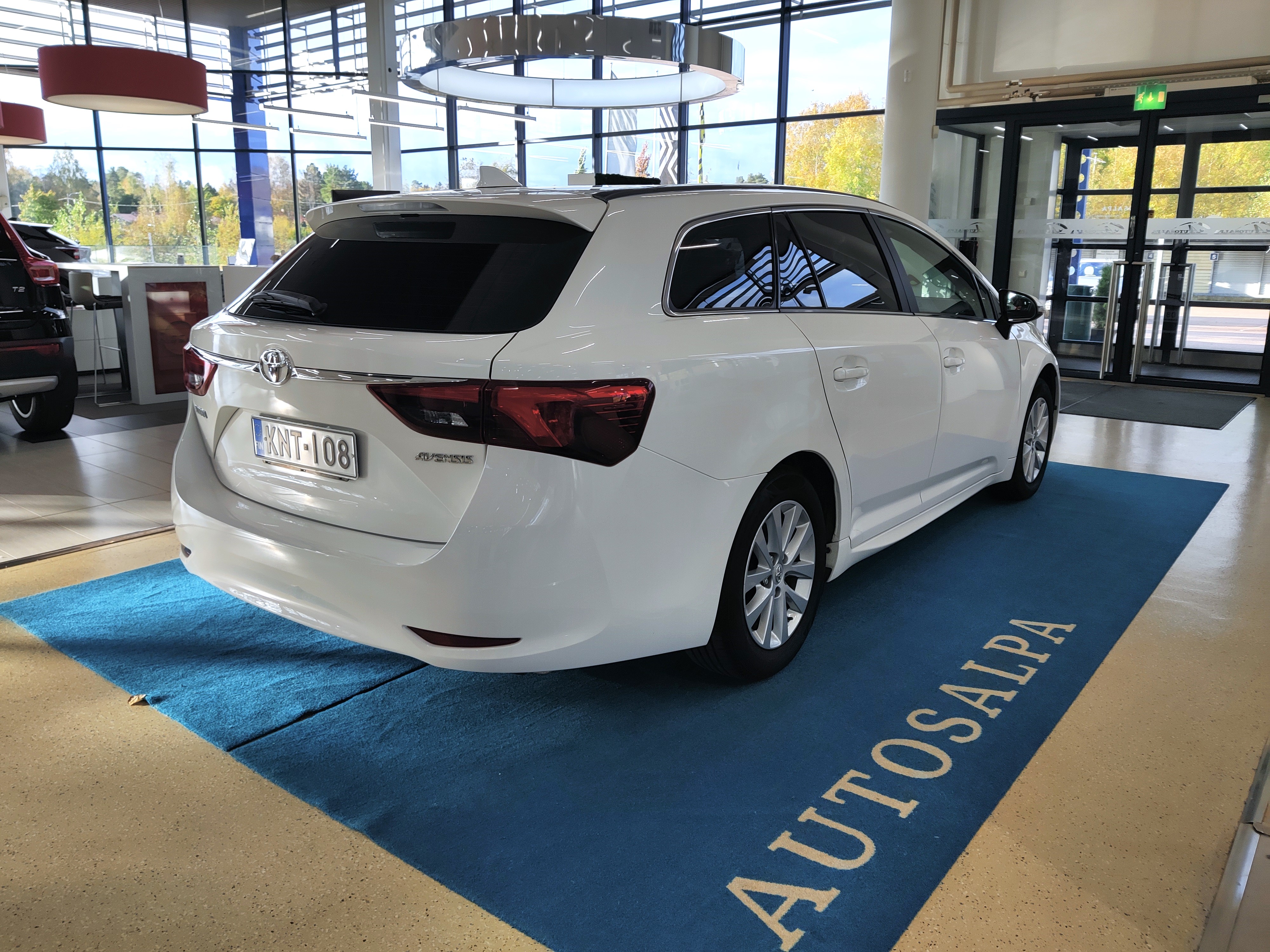 TOYOTA Avensis 2016