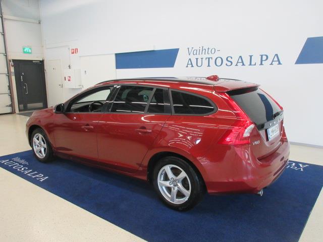 VOLVO V60 2015
