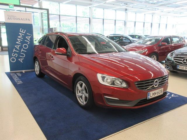VOLVO V60 2015