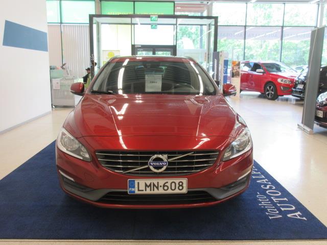 VOLVO V60 2015