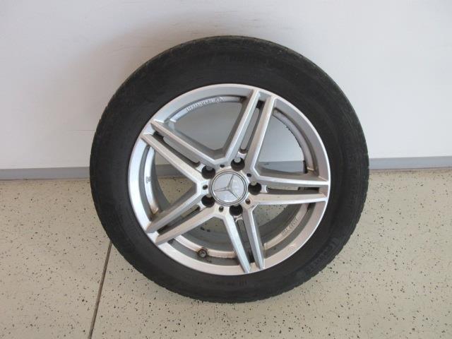 MERCEDES-BENZ A 2015