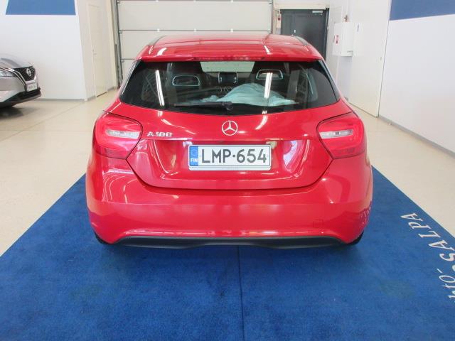 MERCEDES-BENZ A 2015