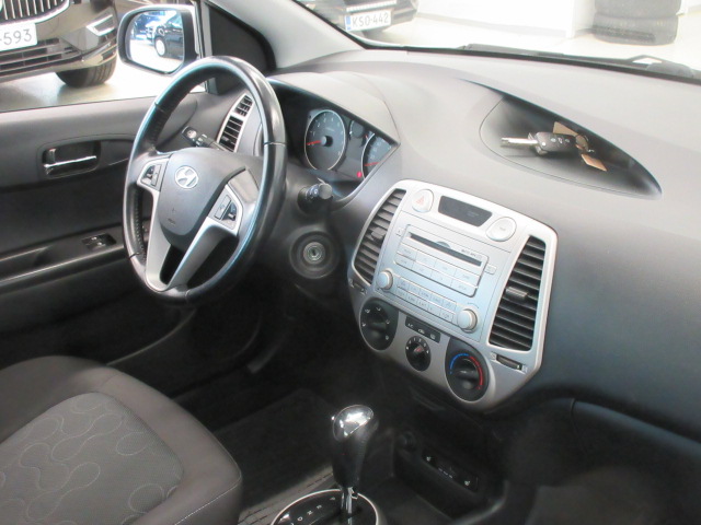 HYUNDAI i20 2010