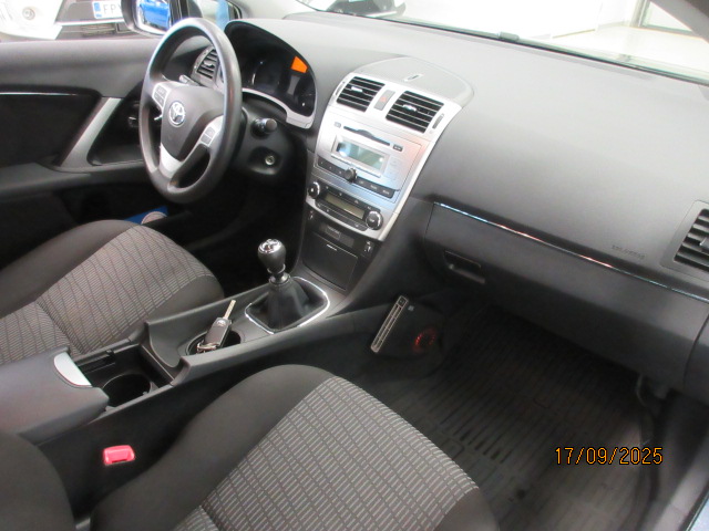 TOYOTA Avensis 2014