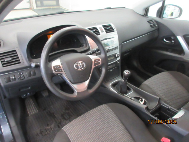 TOYOTA Avensis 2014