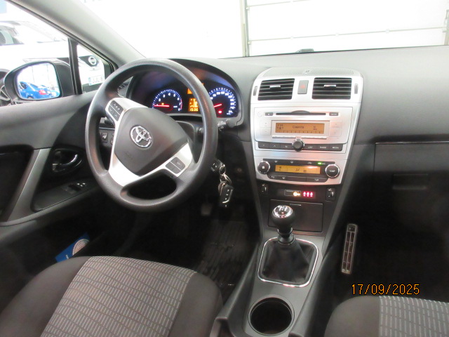 TOYOTA Avensis 2014