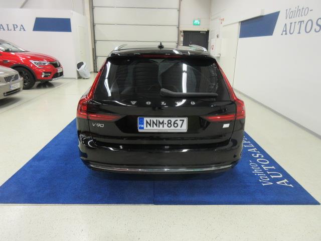 VOLVO V90 2021