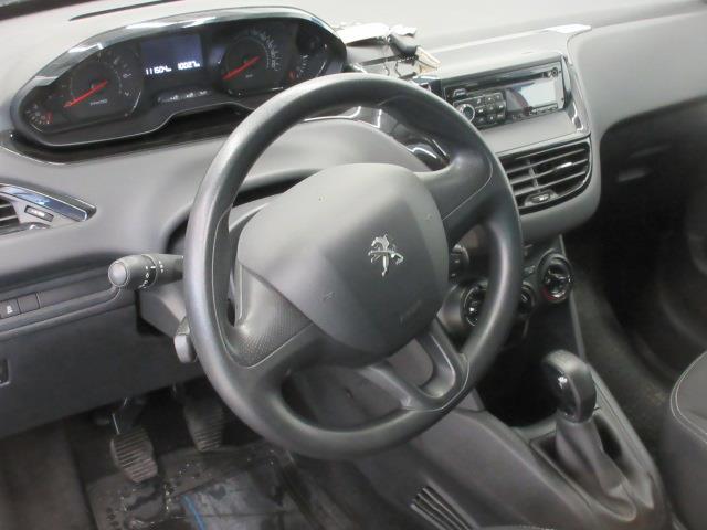PEUGEOT 208 2013