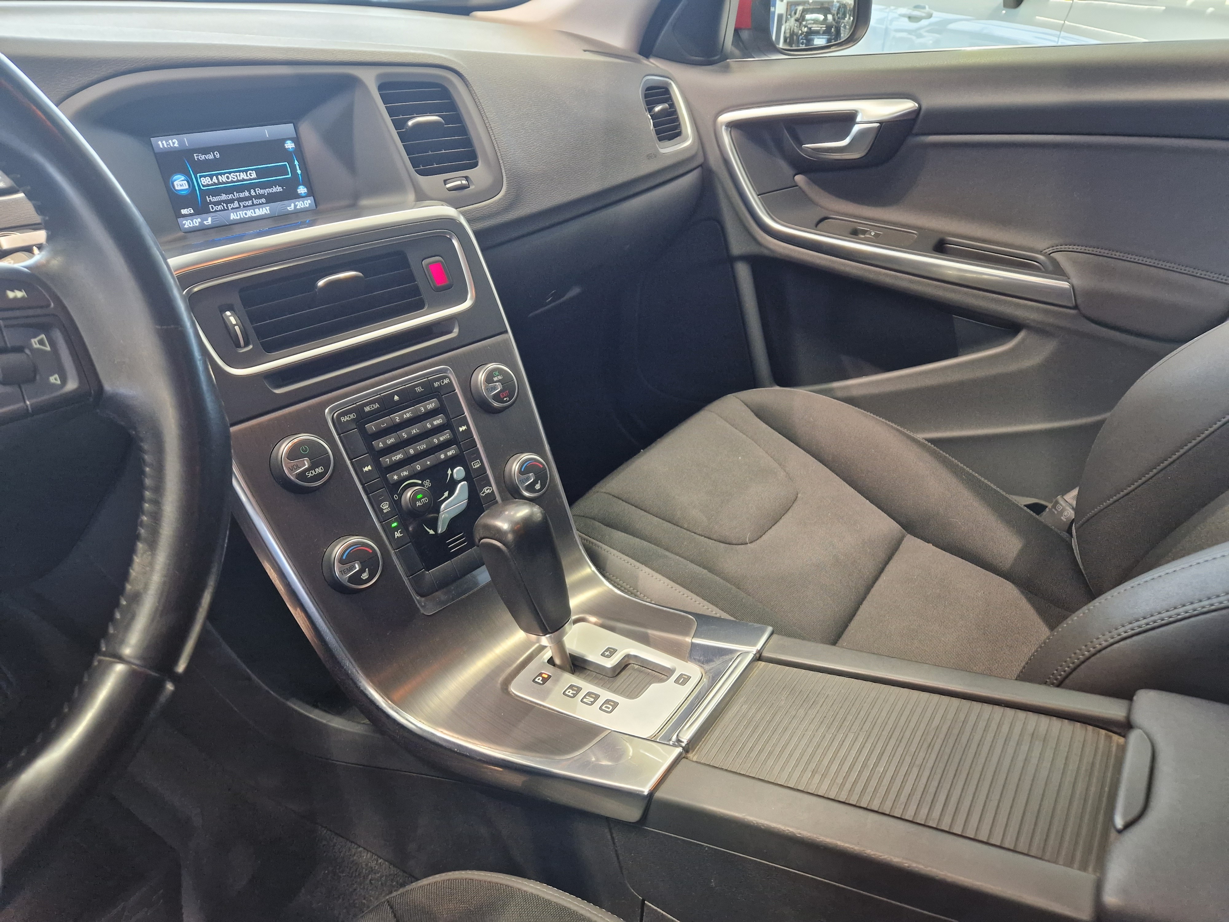VOLVO V60 2011