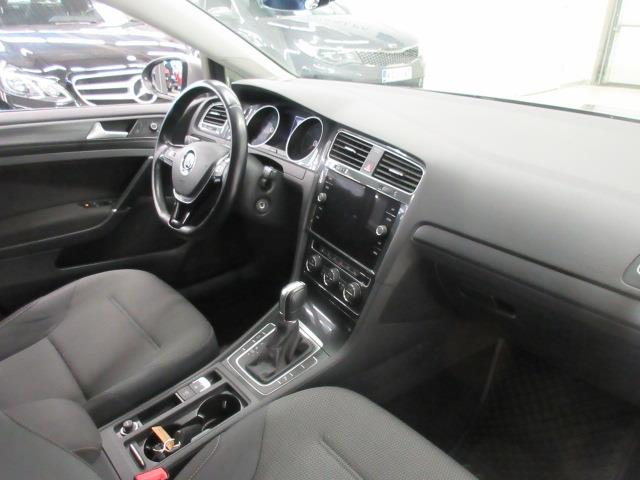 VOLKSWAGEN Golf 2018