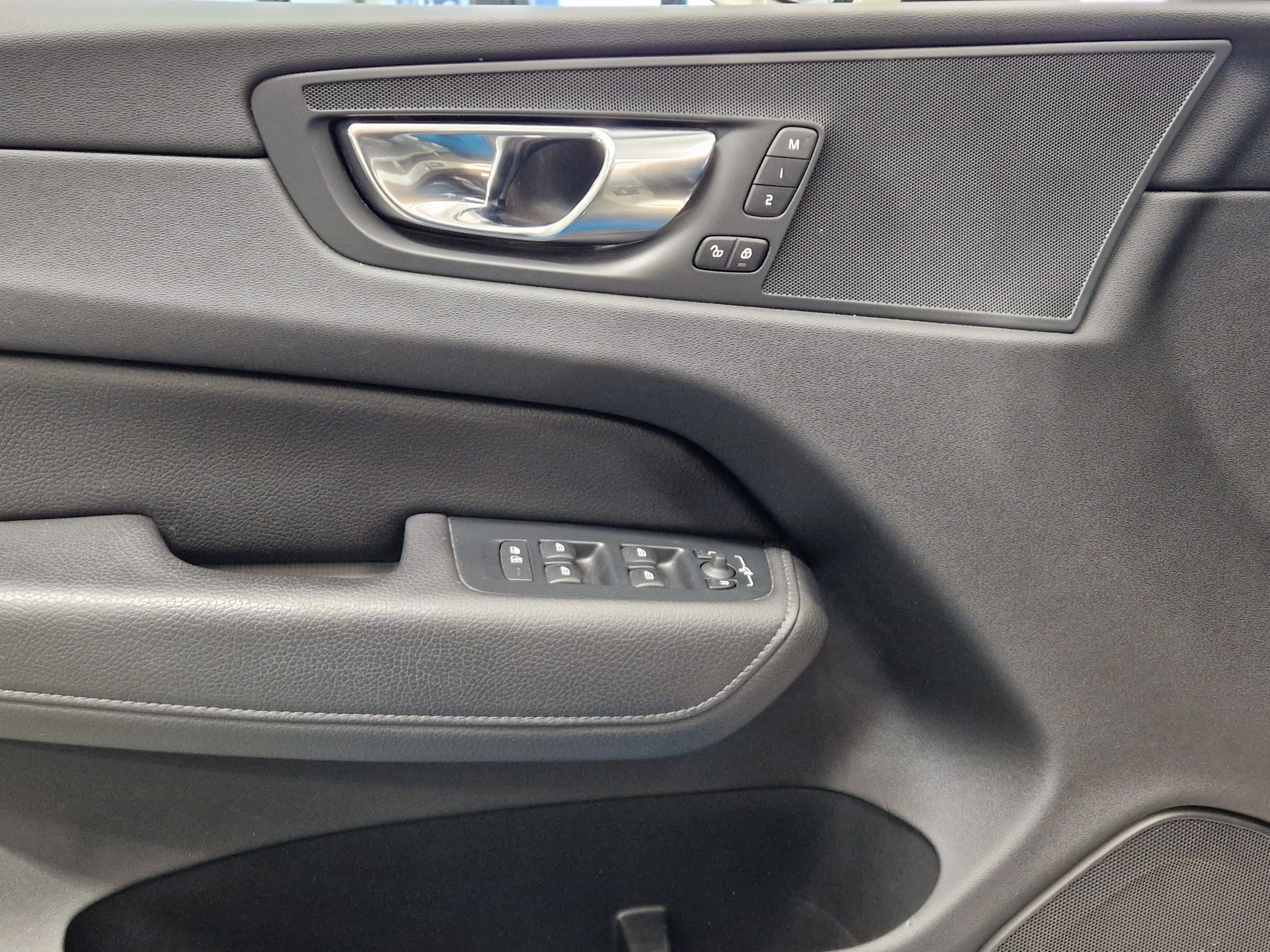 VOLVO XC60 2020