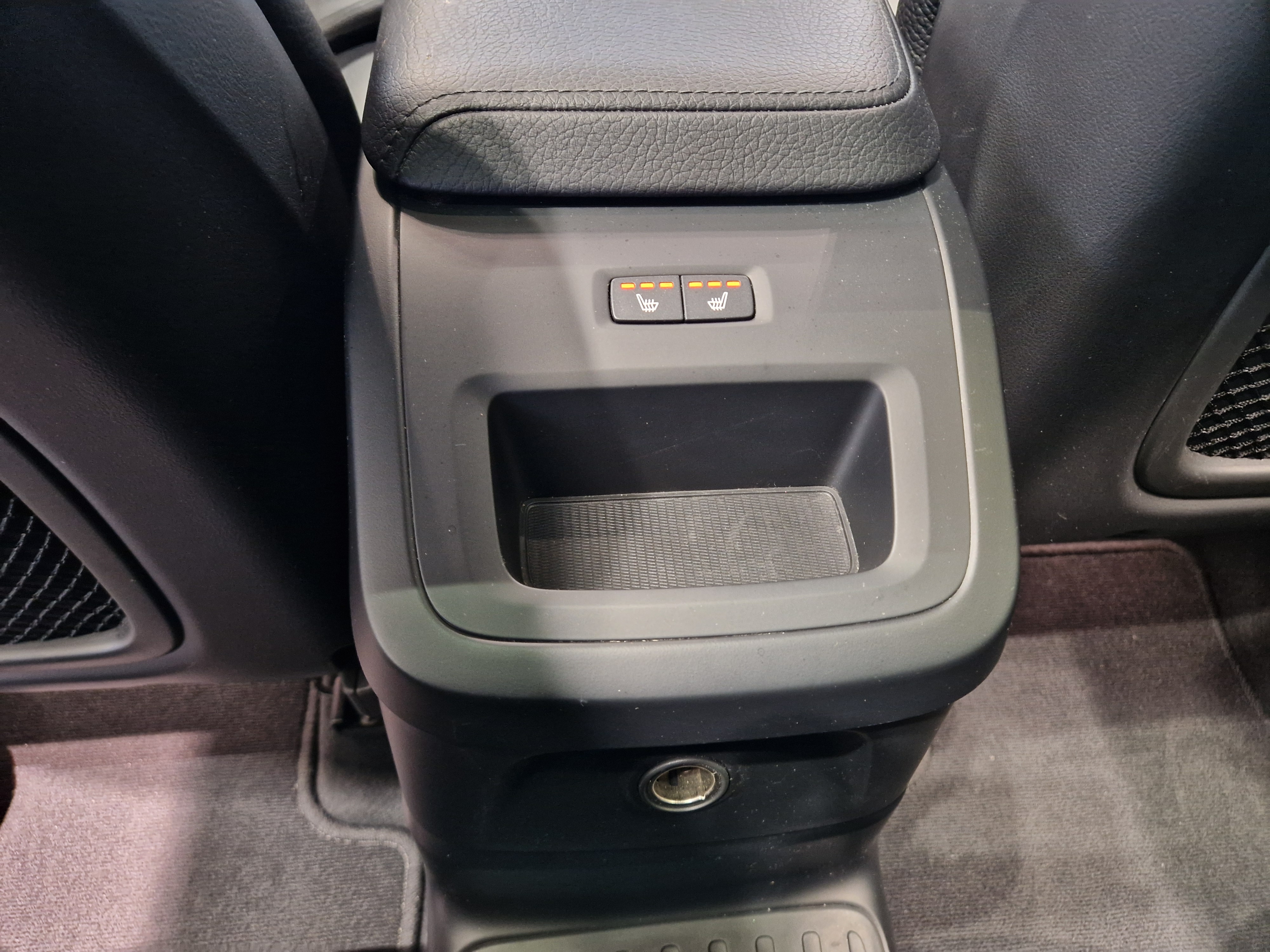 VOLVO XC60 2020