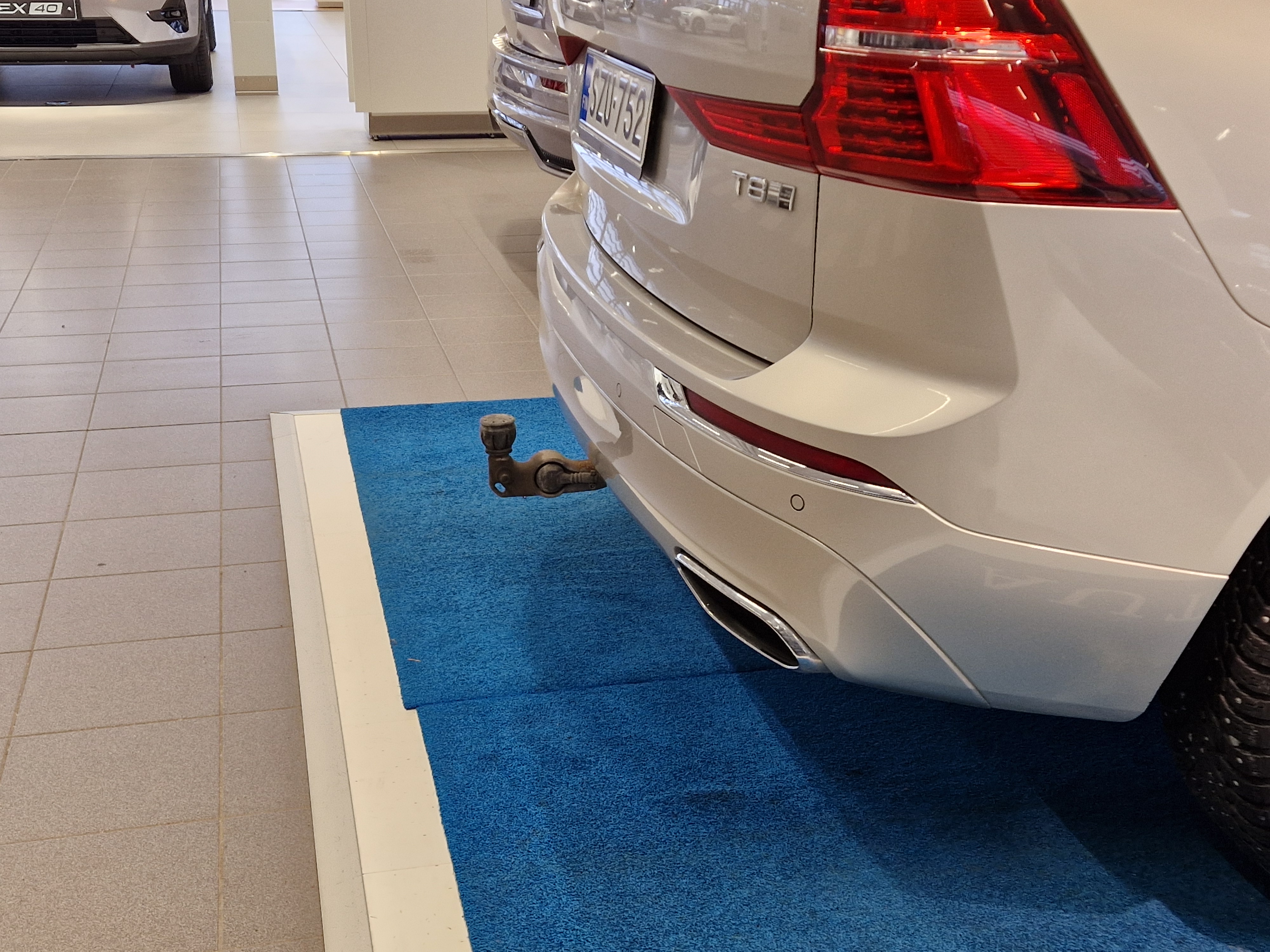 VOLVO XC60 2020