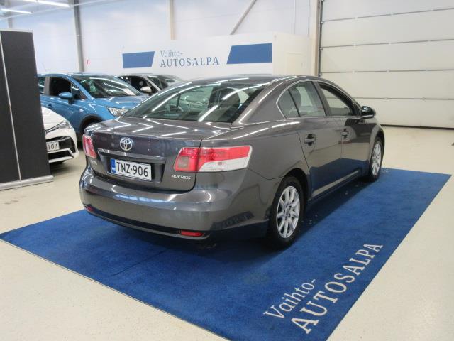 TOYOTA Avensis 2011