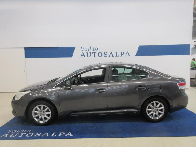 TOYOTA Avensis 2011