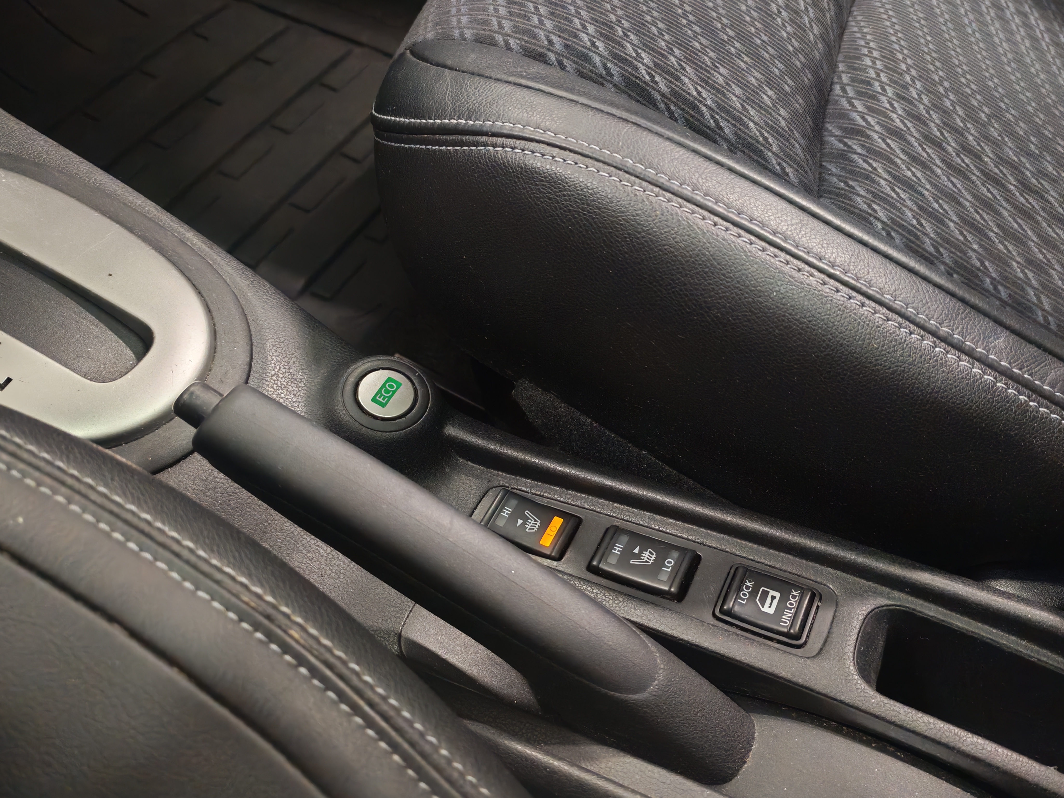 NISSAN Note 2014