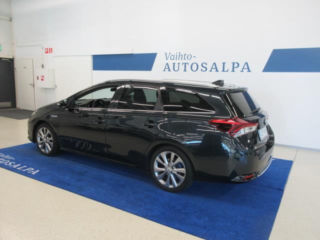 TOYOTA Auris 2015